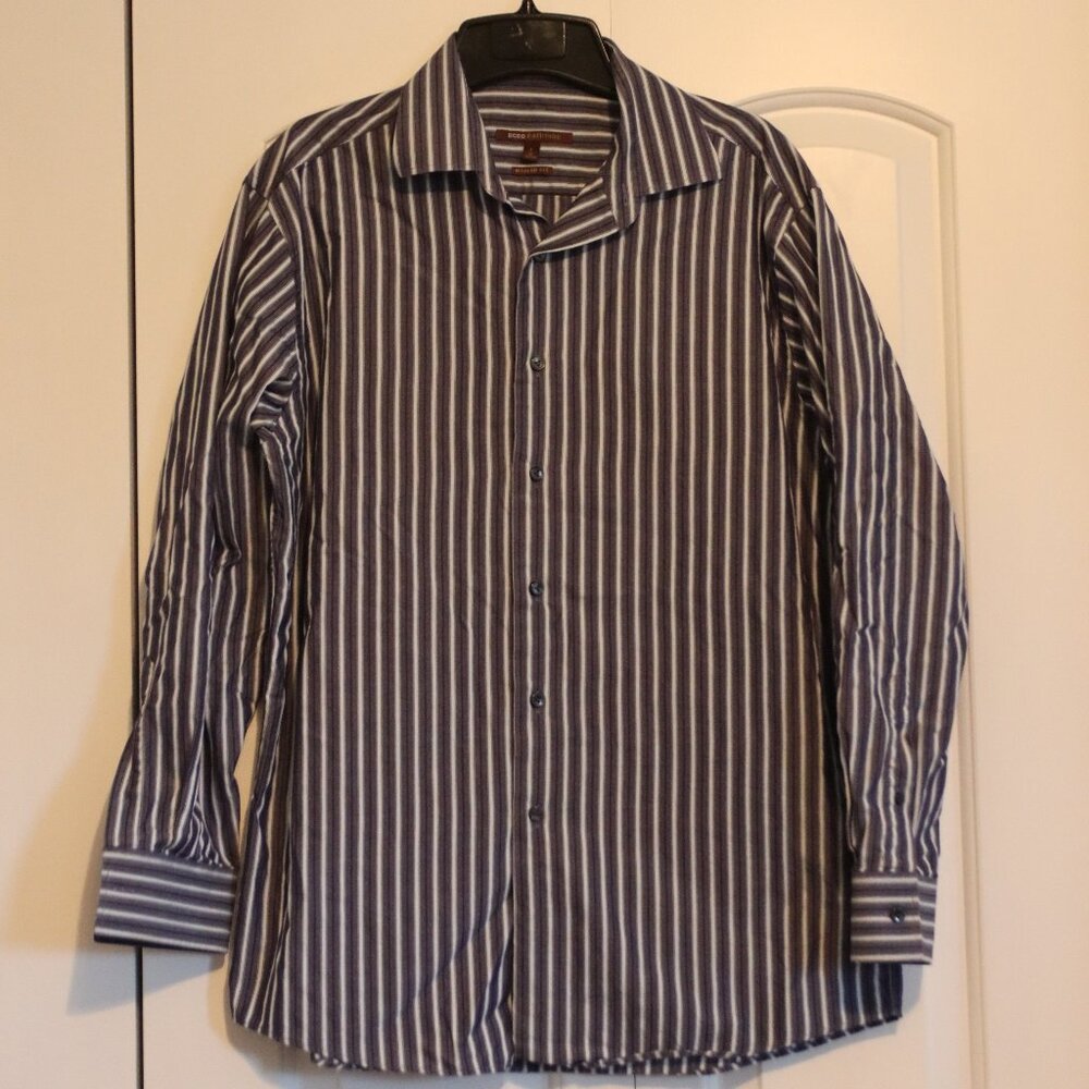 BCBG Attitude Modern Fit Men's button Down Size Large 16 32/33 100% Cotton